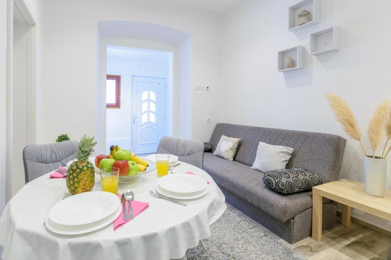 Charming Apartment In Town Center PUY Eksteriør bilde